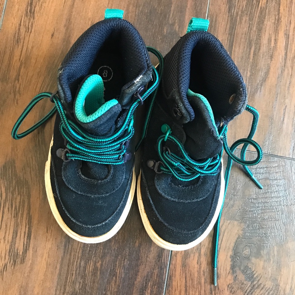 EUC leather size 8 kids shoes
